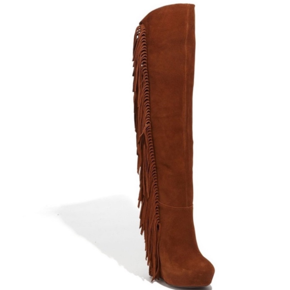 STEVE MADDEN Tall over the kneefringe boot. SZ 7.5
